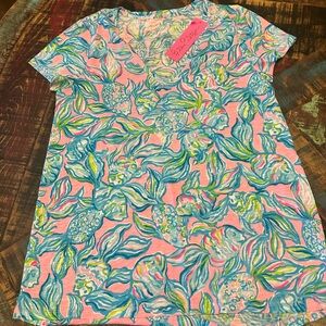 Lilly Pulitzer Women's Etta V Neck Shirt Pelican Pink Off the Scales NWT Small.